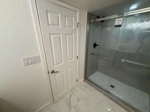 Glass shower