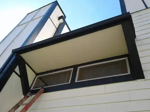 Patio cover gutter