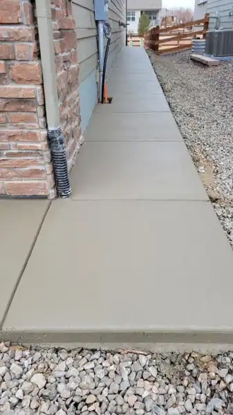 Side walkway