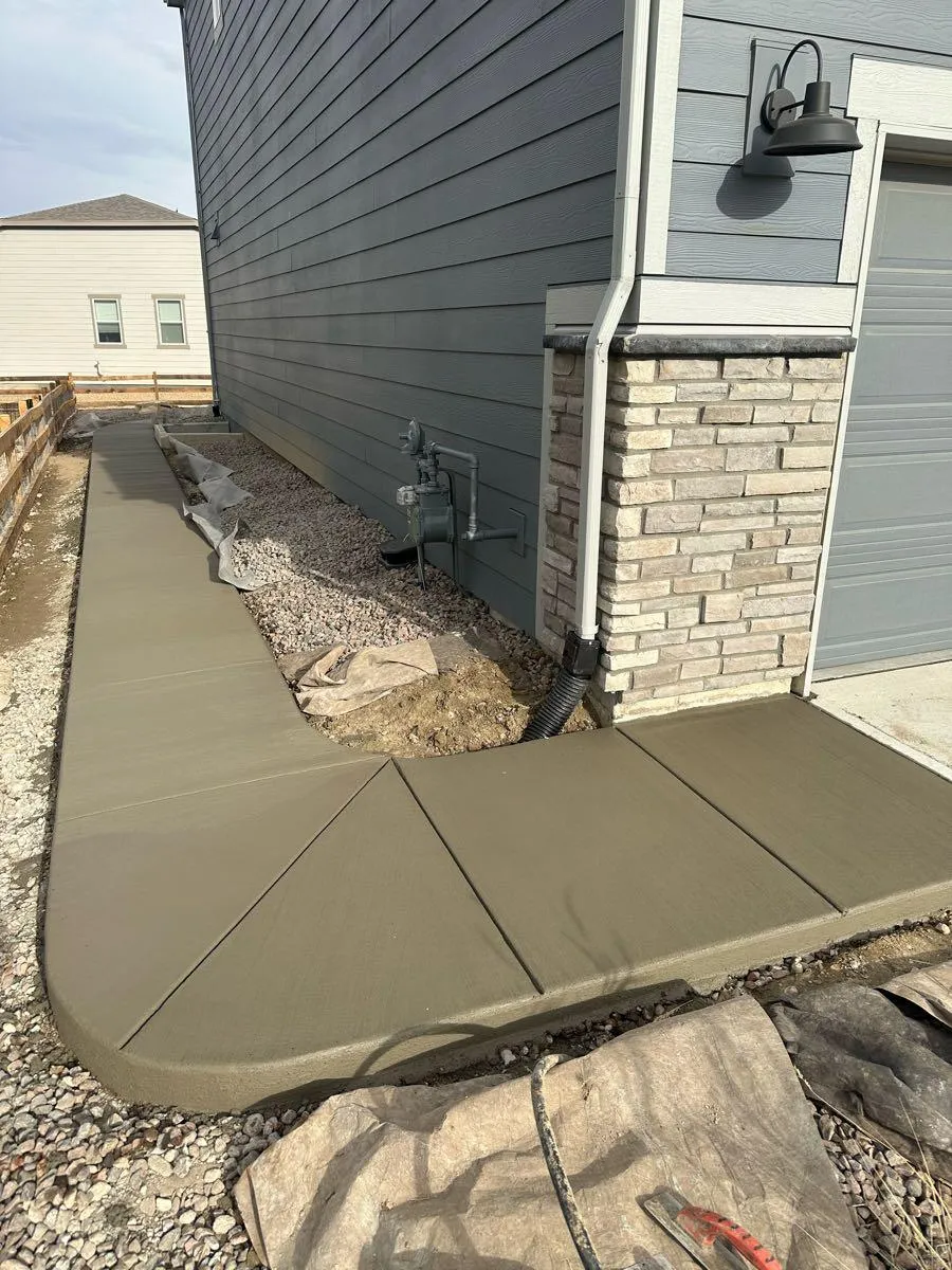 New concrete side walkway